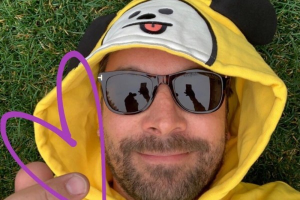 Hari Jadi ARMY, 5 Seleb Top Hollywood yang Terbukti Fanboy BTS
