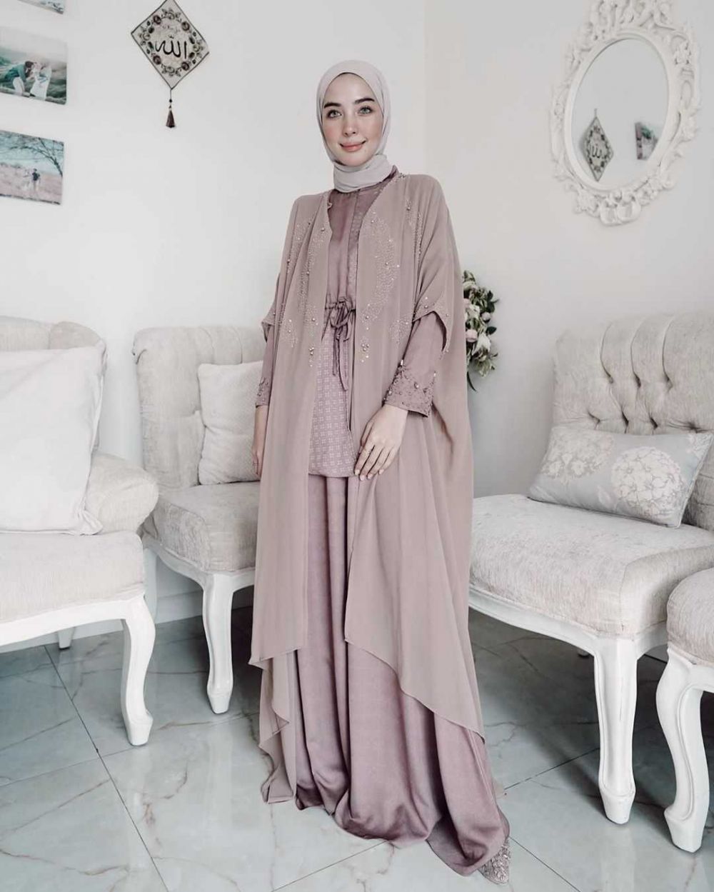 10 Inspirasi Outfit Hijab Earth Tone ala Hamidah Rachmayanti