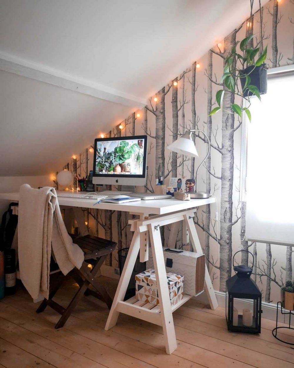 10 Desain Ruangan Semarak String Lights, Bikin Rumahmu Makin Cozy