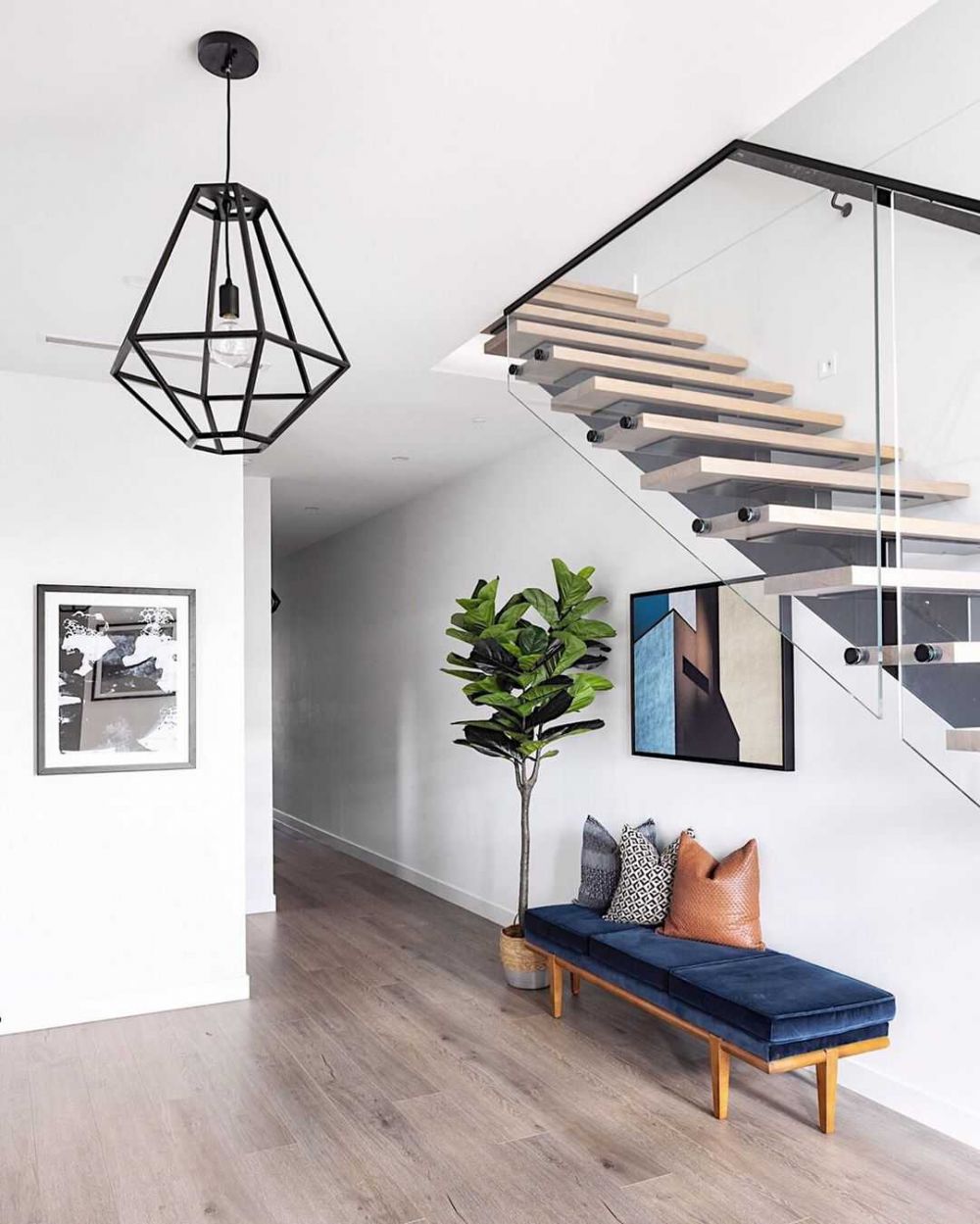 10 Desain Foyer untuk Rumah Minimalis, Bisa Jadi Spot Foto Estetis