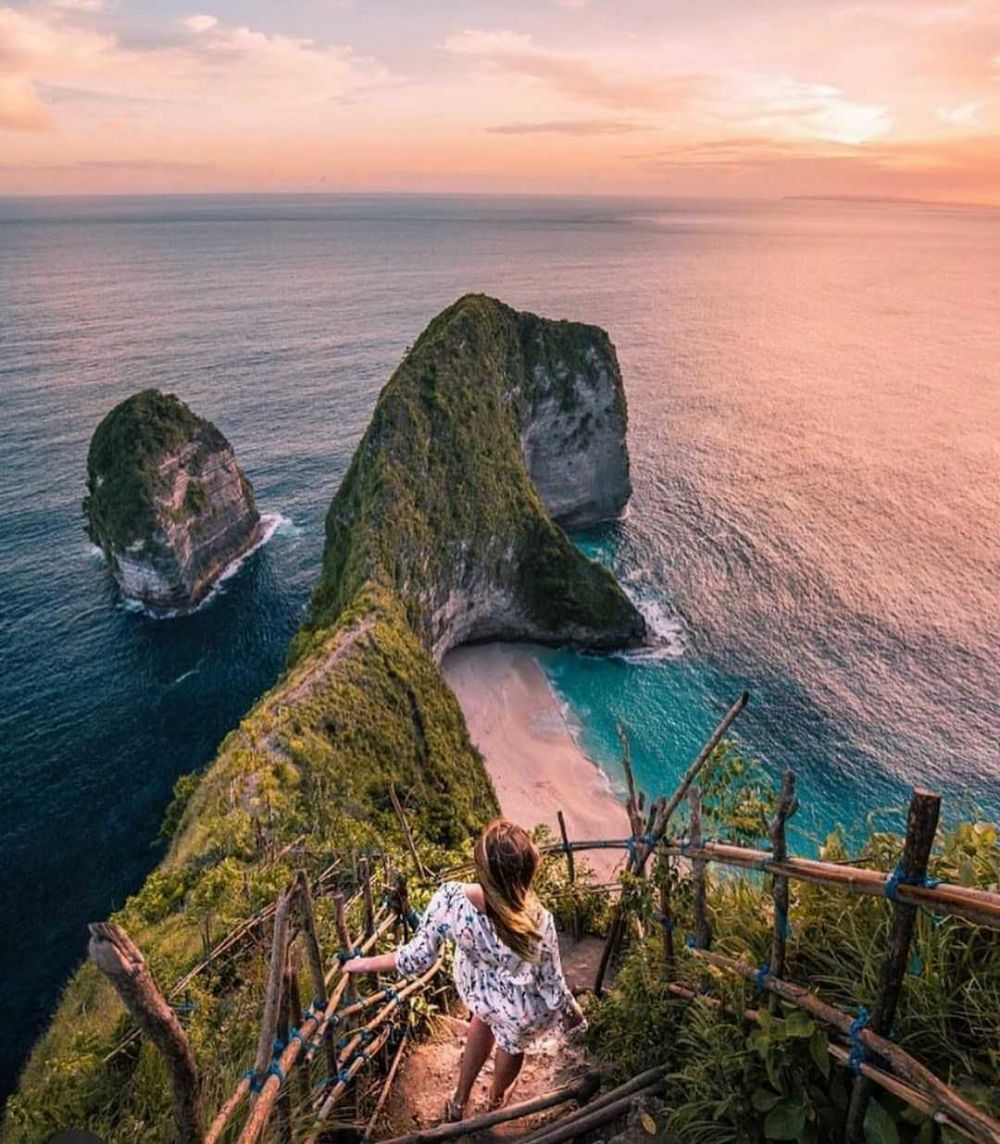 Wisdom dan Guide Tewas Digulung Ombak Pantai Kelingking Nusa Penida