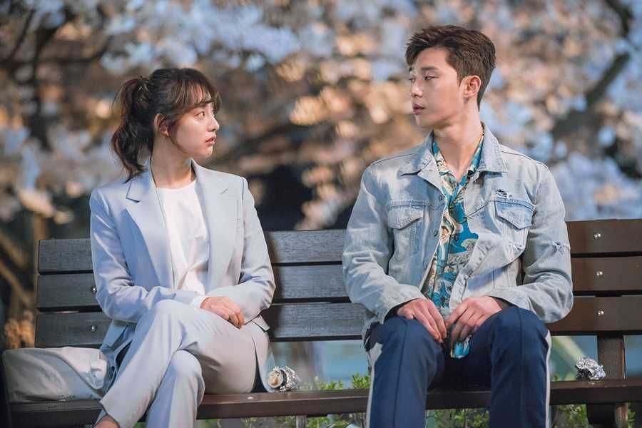 Park Seo Joon hingga Ji Chang Wook, Ini 9 ‘Pacar’ Kim Ji Won