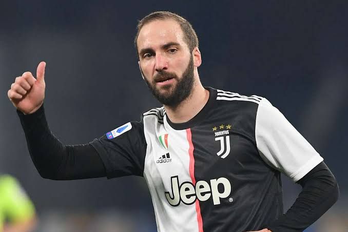 Pernah Gigit Chellini, Suarez Justru Gencar Dikabarkan ke Juventus