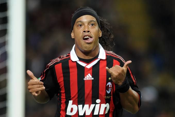Ronaldinho Bakal Keluar dari Penjara, Pengin Segera Pulang Kampung