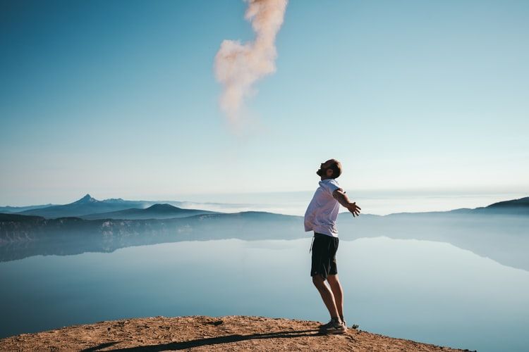 Lakukan 5 Hal Ini untuk Menghindari Negative Self Talk, Bebas Stres! 