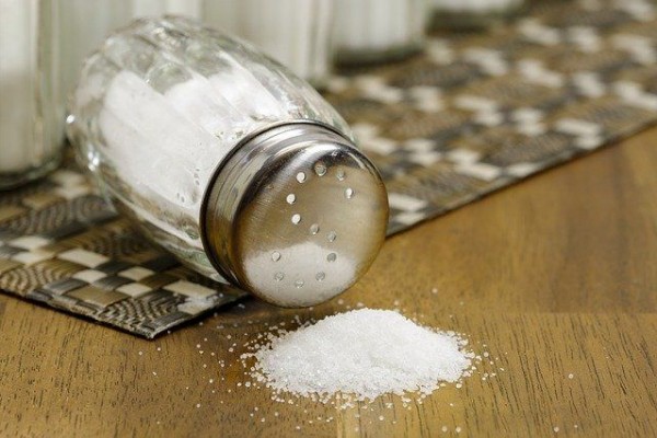 Masakan Terlalu Asin, Ini 6 Cara Mudah Menyiasatinya!