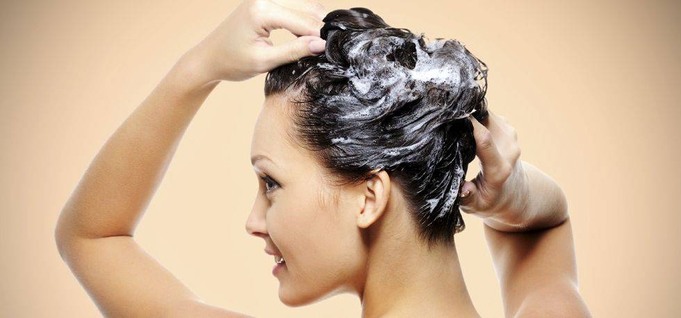 5 Tips Mewarnai Rambut Sendiri Di Rumah, Mudah & Gampang Dicoba