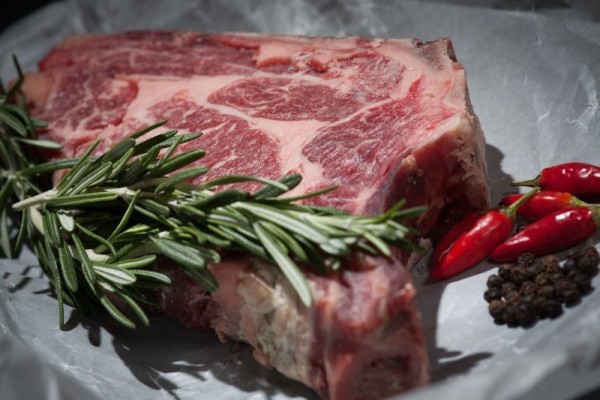 8 Cara yang Benar Menyimpan Daging di Kulkas Agar Gak Bau dan Awet