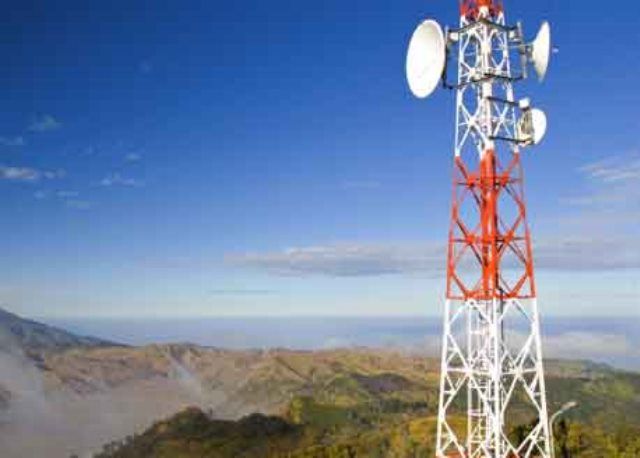 Pekerja Provider Telekomunikasi Jatuh dari Ketinggian 20 Meter  
