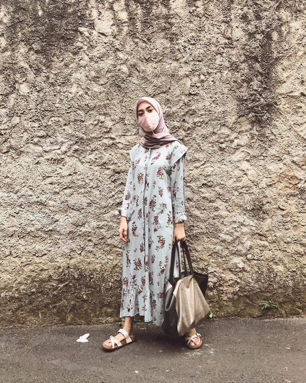 10 Inspirasi OOTD Hijab Dari Para Seleb, Mudah Ditiru!