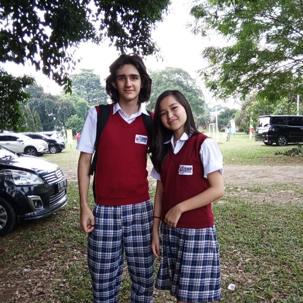 9 Potret Manis Claudia Chatline, Artis Sinetron Dari Jendela SMP