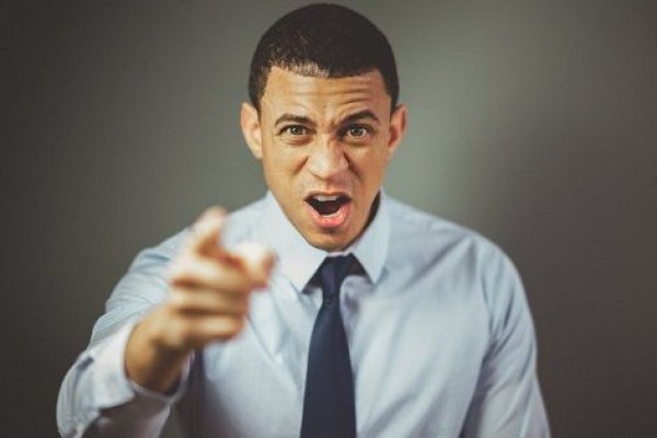 5 Ciri Perilaku Intimidasi ke Orang Lain, Kamu Gimana?
