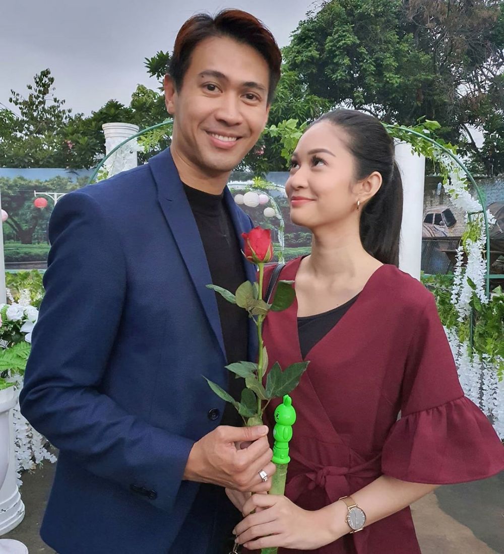 10 Potret Faradilla Yoshi dengan Pemain Bawang Putih Berkulit Merah
