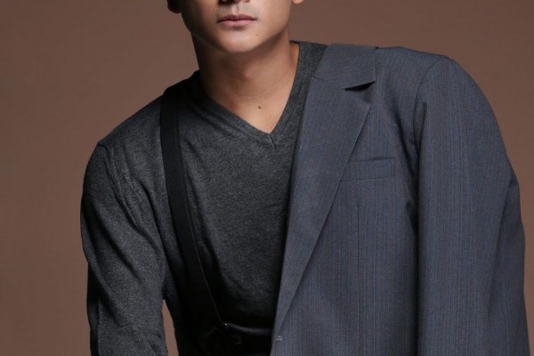 Bak Idol Korea, 10 Gaya Pemotretan Dwi Andhika yang Curi Perhatian