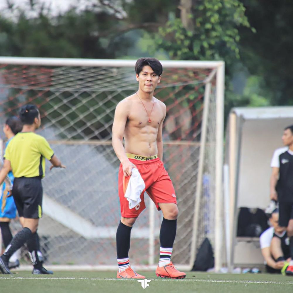 Bikin Lesty Makin Terpesona, Ini 9 Potret Rizky Billar Saat Shirtless