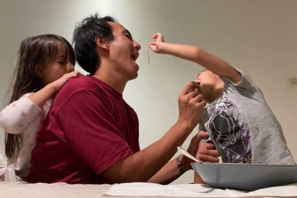 10 Potret Manis Daniel Mananta dengan Anak-anaknya, Baru di Publish!