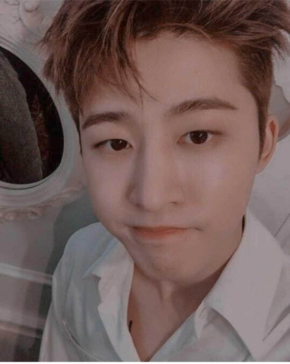 9 Potret Selfie B.I eks iKON yang Memukau Abis, Bikin Kangen!