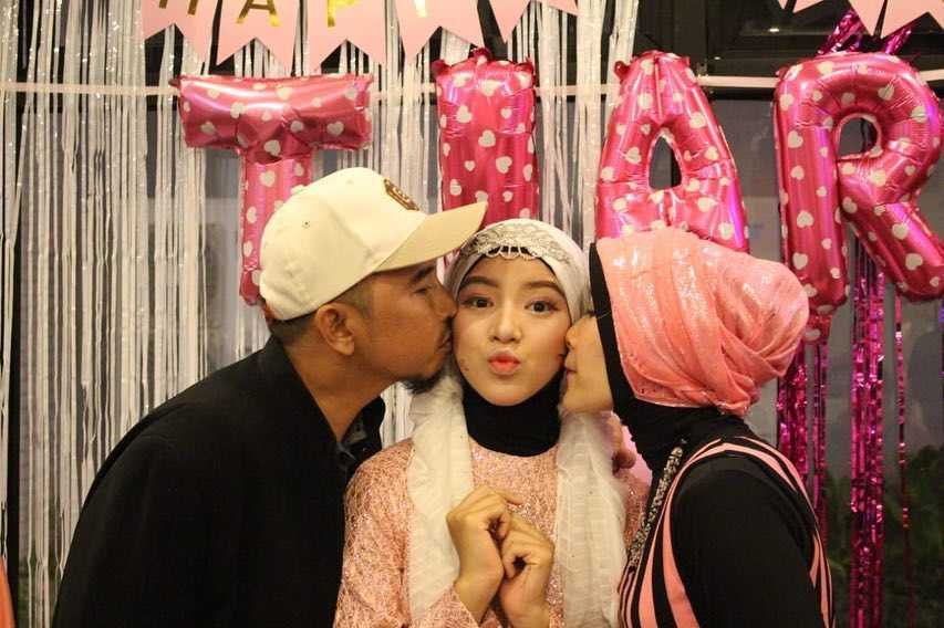 9 Potret Akrab Tiara Andini dengan Sang Mama, Manis Maksimal