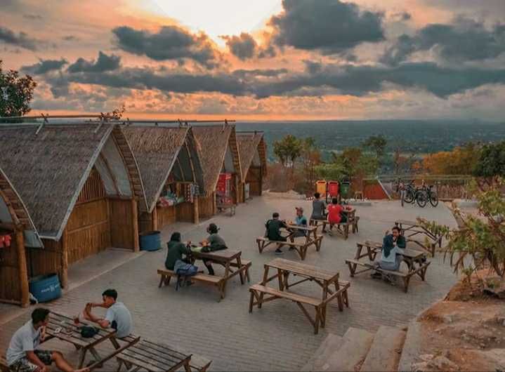 10 Rekomendasi Spot Sunset Terbaik di Yogyakarta, Bikin Betah!
