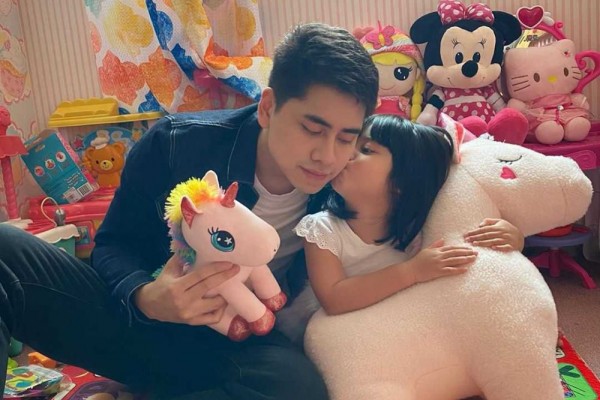 10 Potret Kedekatan Athalla Naufal dan Vania Athabina, Kompak Banget!