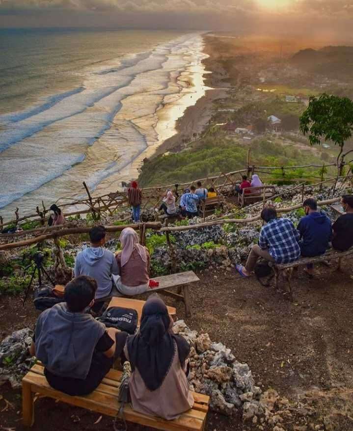 10 Rekomendasi Spot Sunset Terbaik Di Yogyakarta