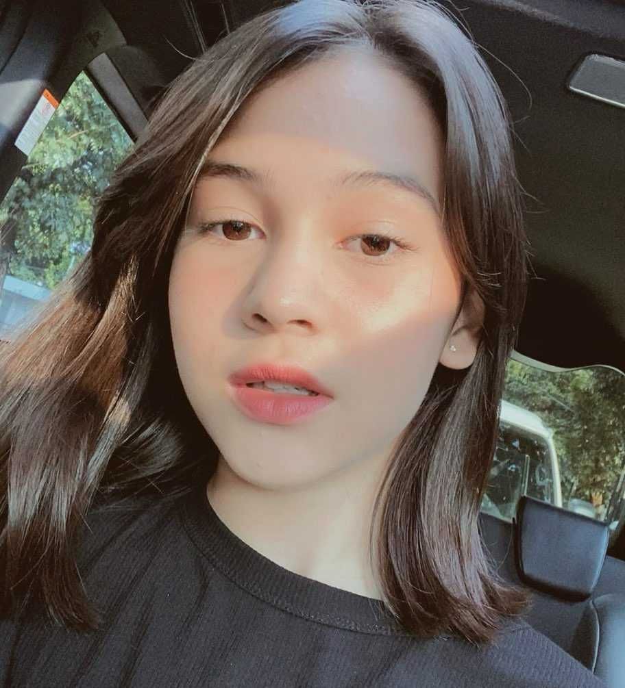 Gaya Makeup Minimalis Sandrinna Michelle, Pemain Dari Jendela SMP