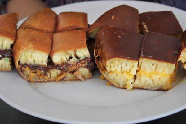 10 Trik Bikin Martabak Manis Biar Lembut dan Anti Gosong