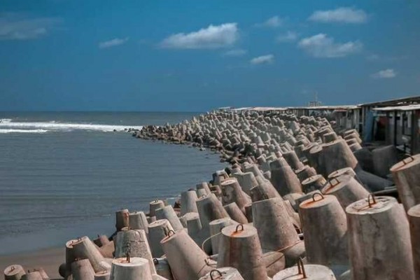 Kangen Main Air, Berikut 7 Pantai di Kulon Progo yang Indah Banget