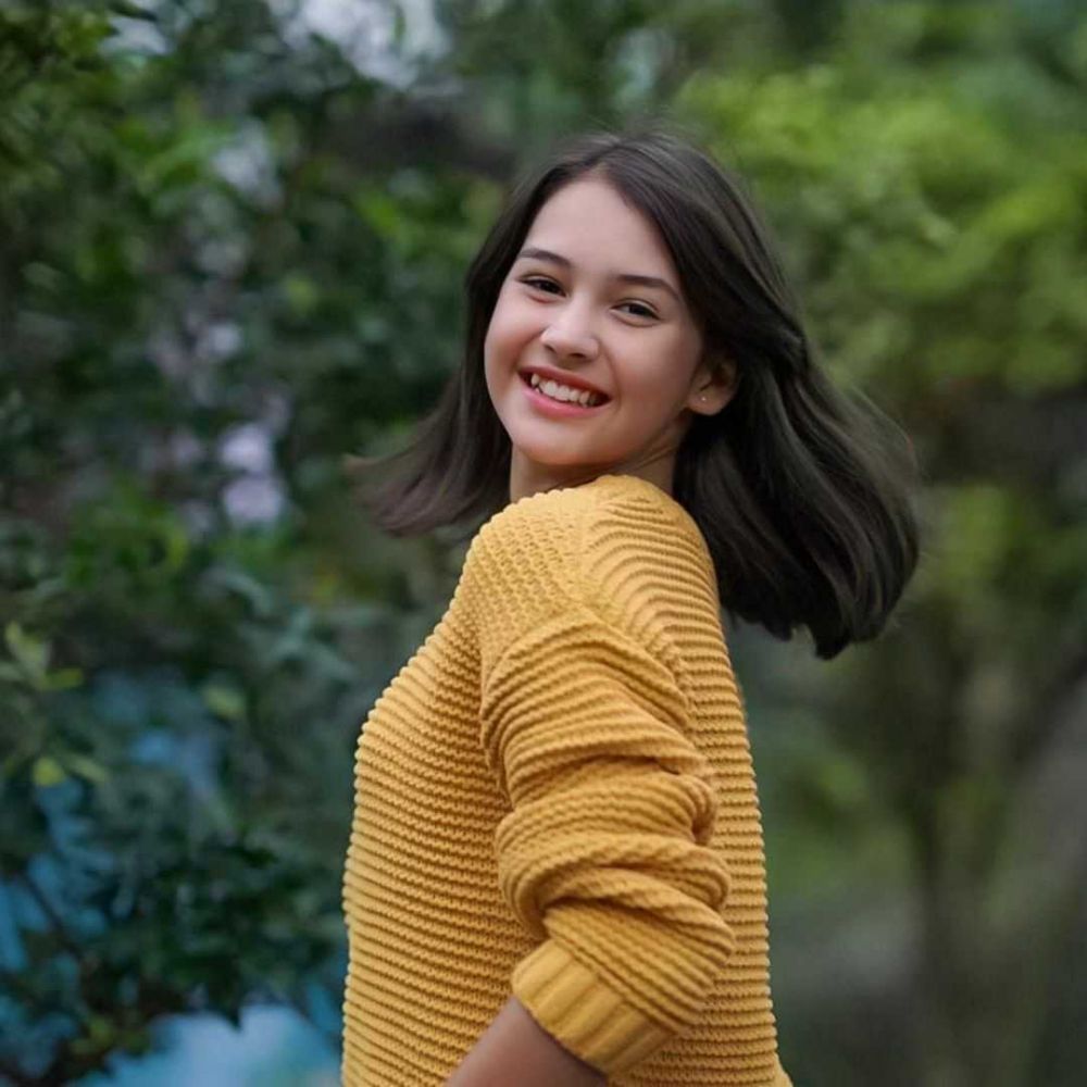Gaya Makeup Minimalis Sandrinna Michelle, Pemain Dari Jendela SMP