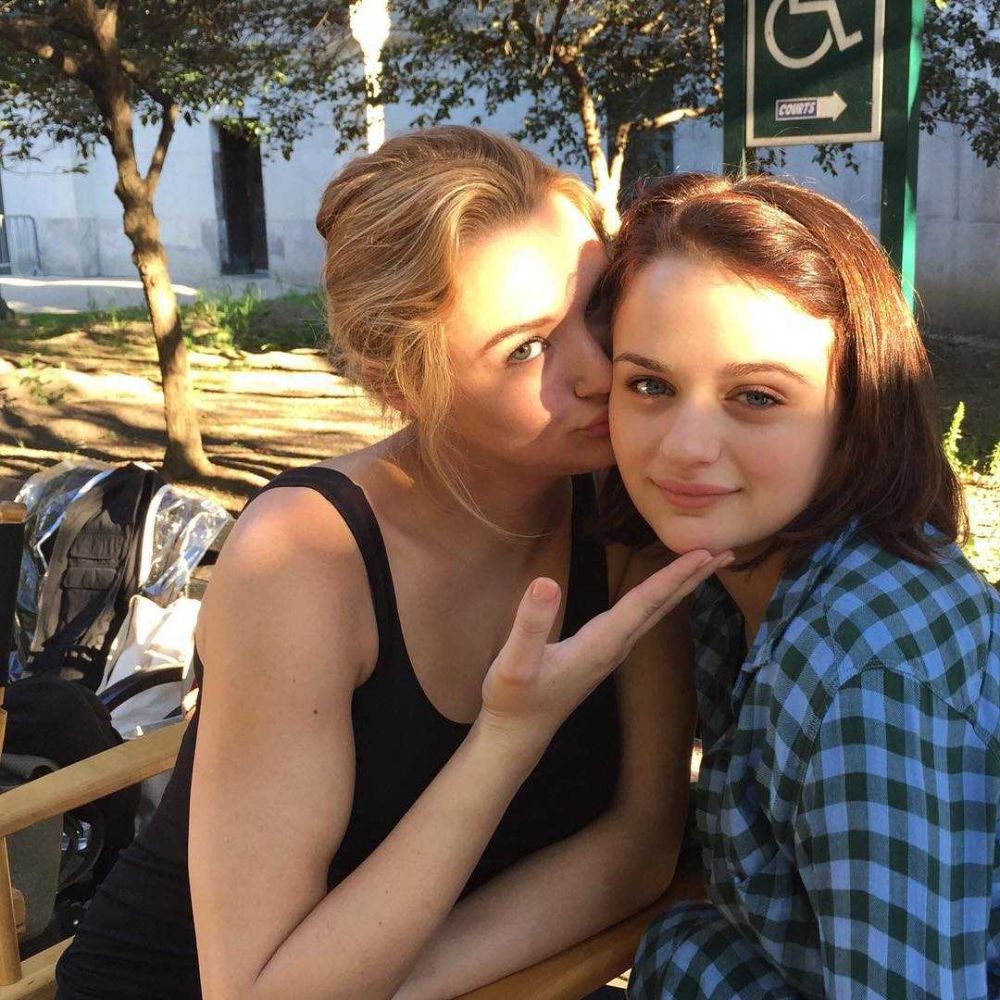 Sister Goals, 10 Hangatnya Kebersamaan Joey King Dan Hunter King