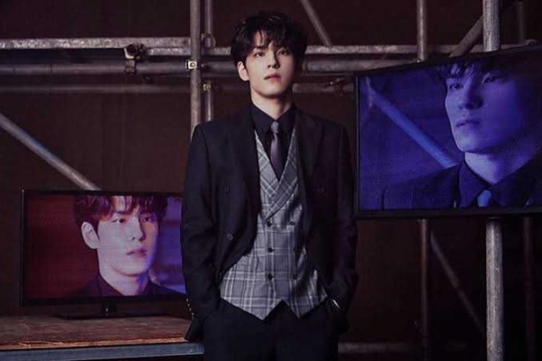 9 Potret Wonpil DAY6 Mengenakan Headwear, Bikin Gemas!