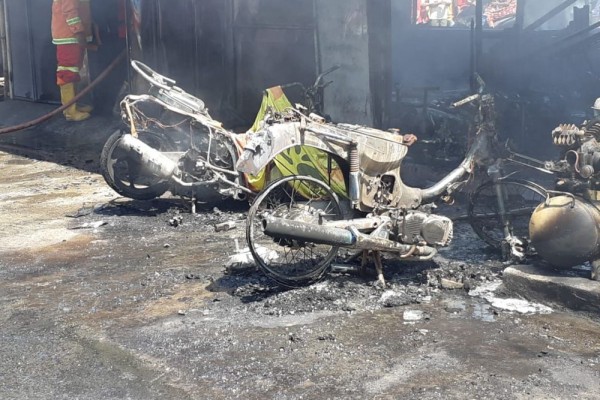 Perhatikan, Ini Penyebab Motor Kamu Terbakar