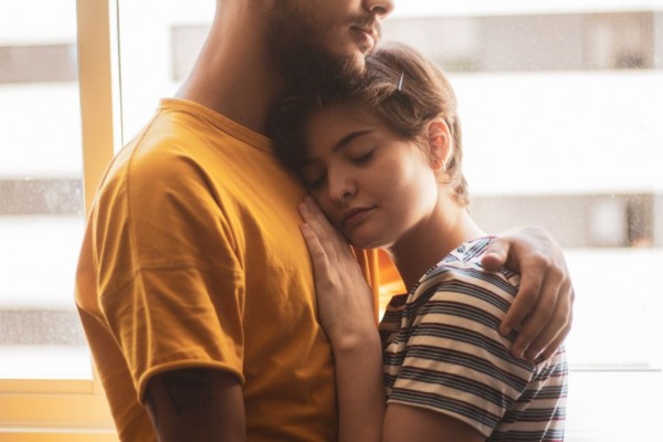 5 Zodiak yang Selalu Menerima Ajakan Balikan Mantan, Ini Alasannya!
