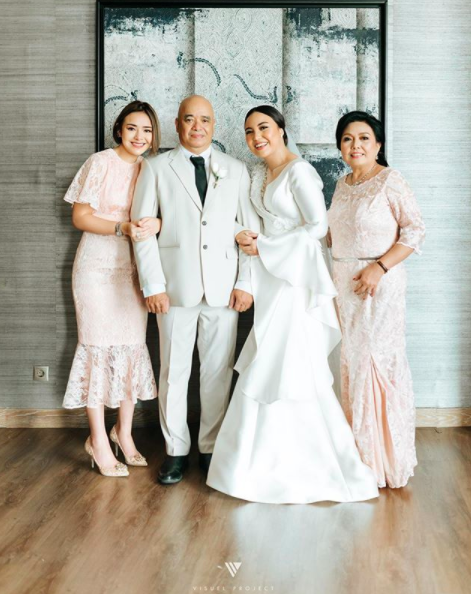 9 Kedekatan Billy Syahputra dan Keluarga Amanda Manopo, Direstui Nih