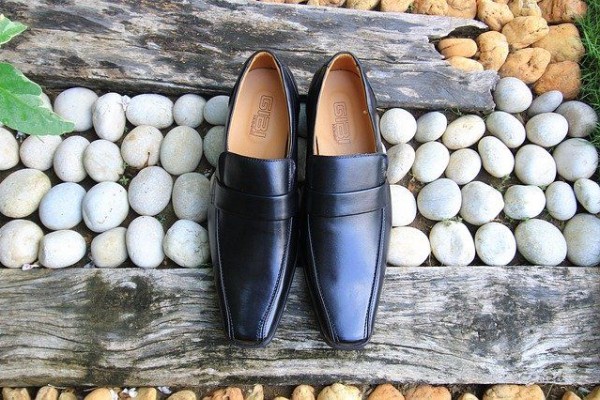 5 Tips Merawat Sepatu Pantofel Biar Awet dan Tampak Seperti Baru