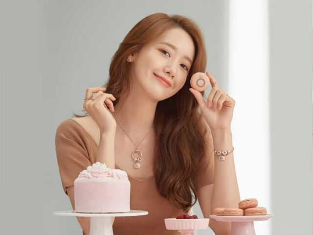 11 Foto Ini Bukti Julukan Visual Legendaris Pantas Buat Yoona SNSD