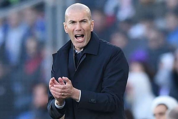 Legenda Brasil Sarankan MU Jangan Rekrut Zinedine Zidane