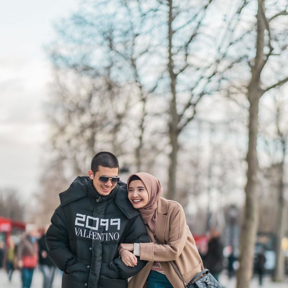 Announces First Pregnancy, 10 Happy Portraits Of Zaskia Sungkar And Her Husband