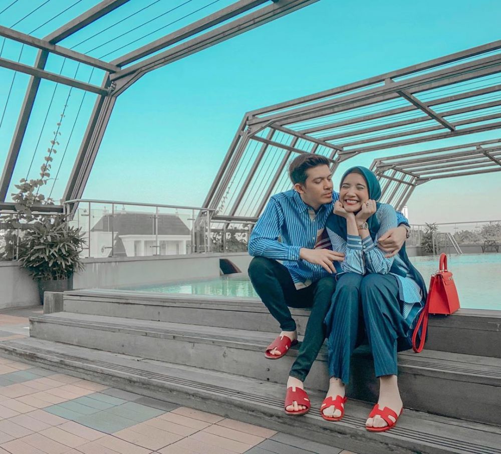 Announces First Pregnancy, 10 Happy Portraits Of Zaskia Sungkar And Her Husband