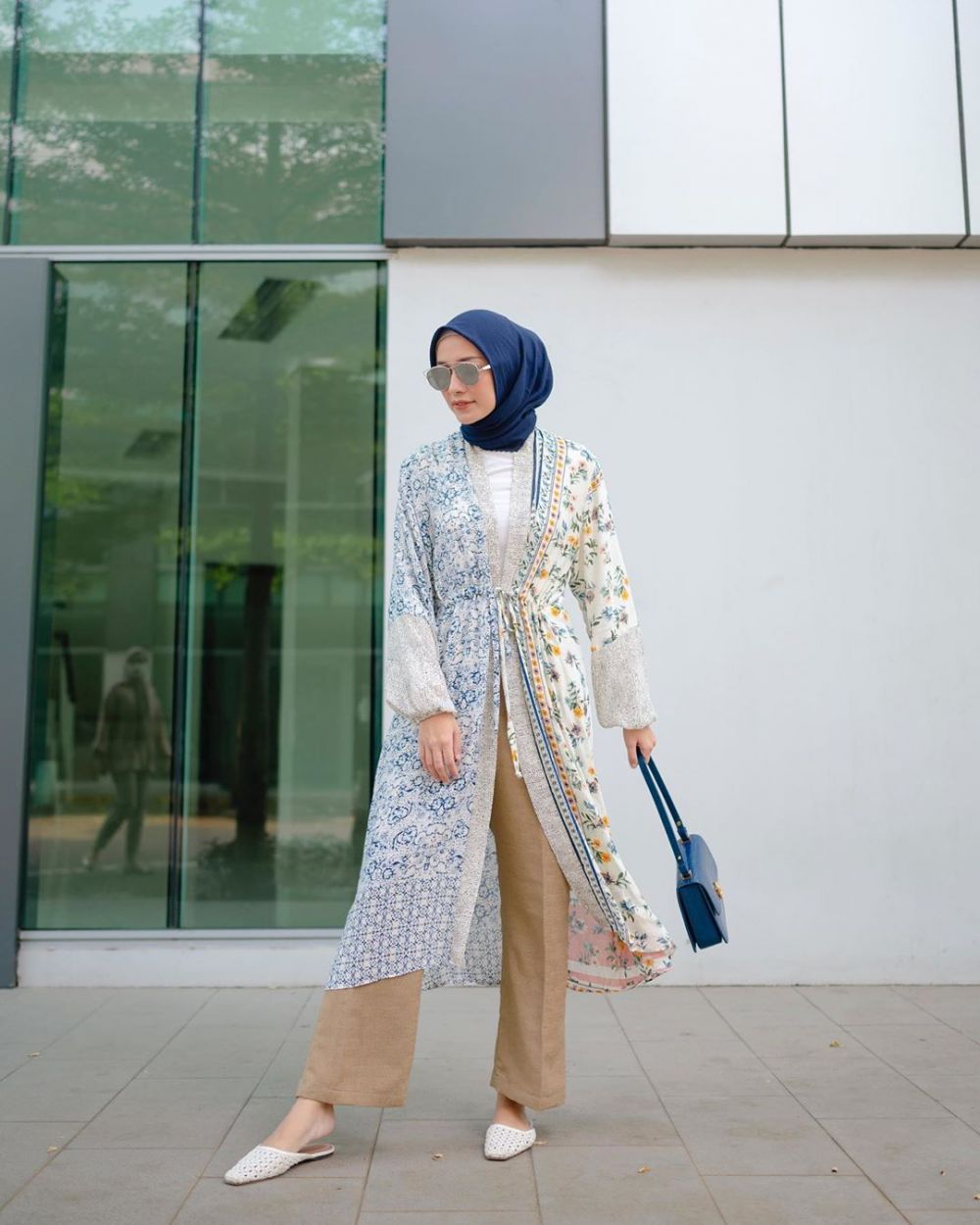 Kekinian Ini 10 Inspirasi Ootd Hijab Street Style Ala Mega Iskanti 0924