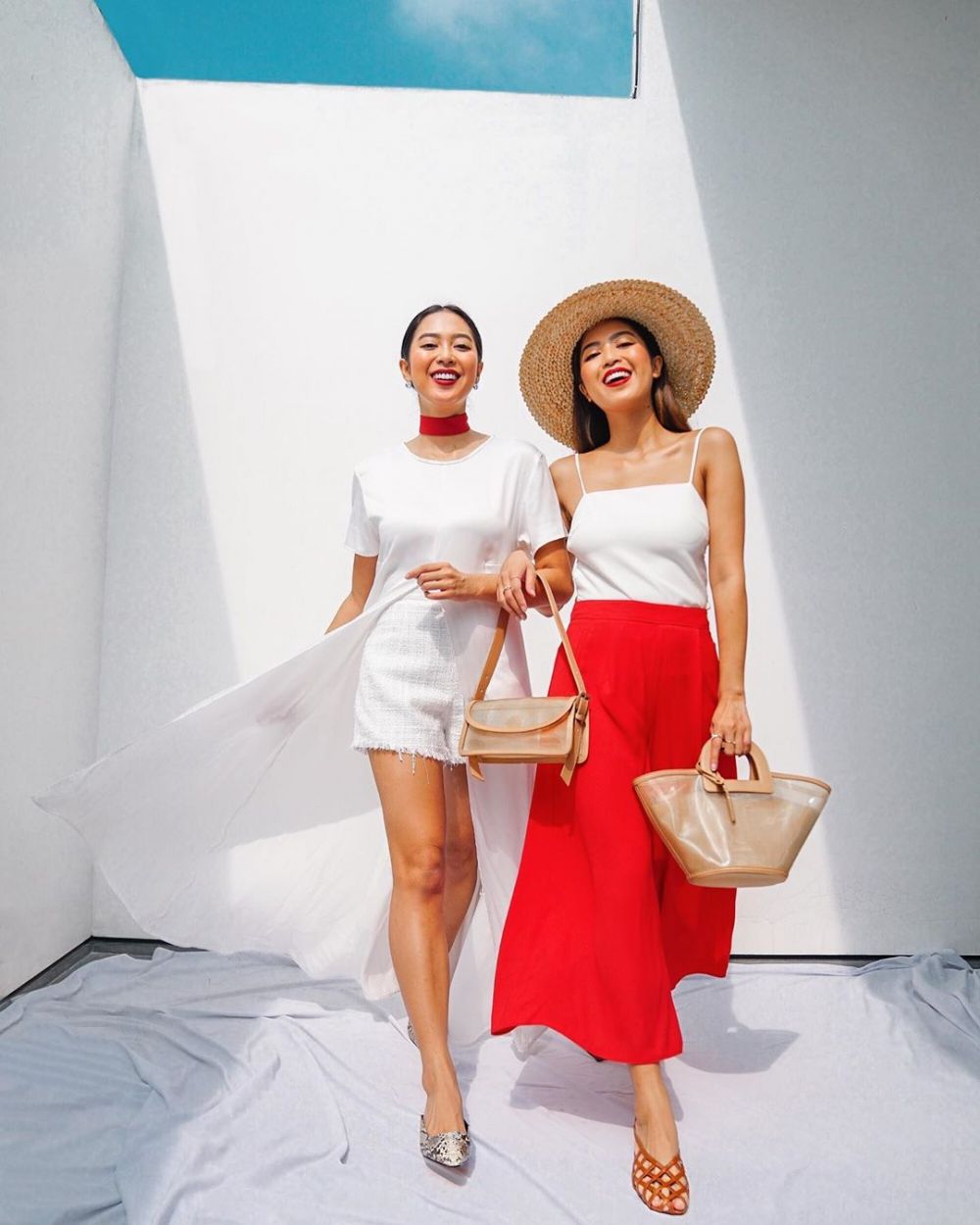 Jarang Disorot, Ternyata 9 Selebgram Hits Ini Kembar, Susah Bedainnya!