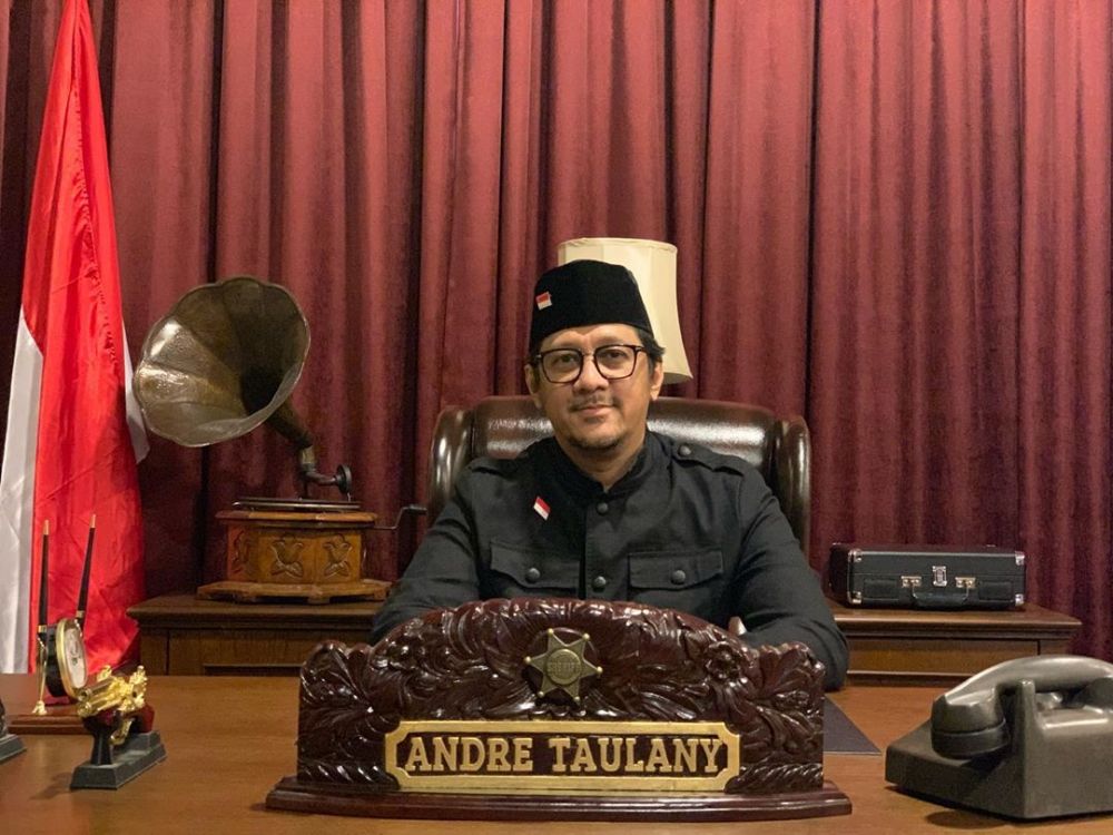 Sebelum Terkenal, Siapa Sangka 5 Artis Ini Pernah Jadi Pegawai Bank