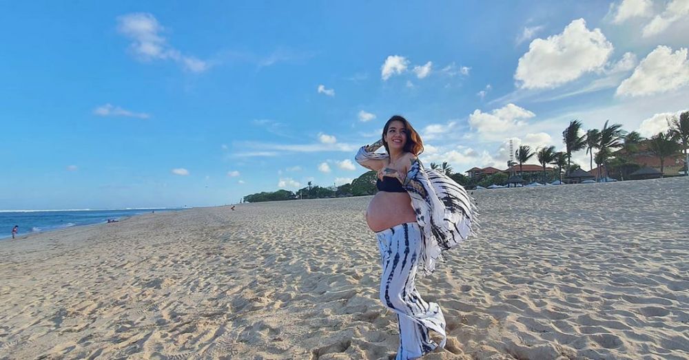 Elegan! 10 Maternity Shoot Sheila Marcia Berbagai Tema