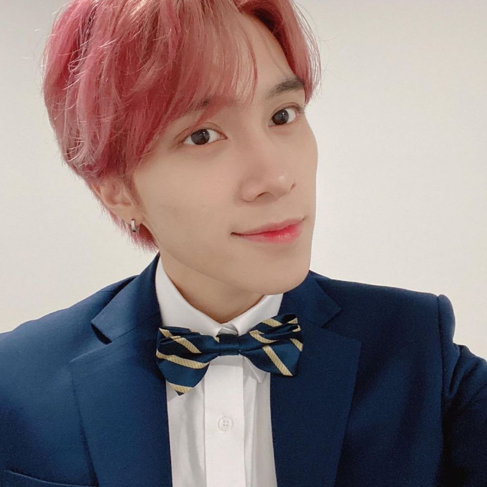 Segera Comeback, Ini 9 Potret Selfie Hendery WayV yang Adorable Banget