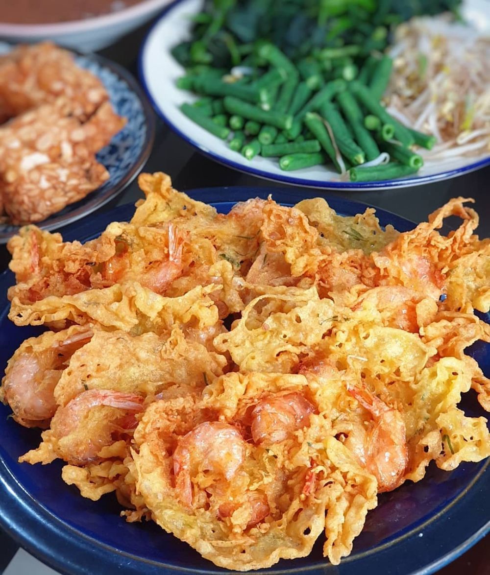 Resep Masak Rempeyek Udang yang Renyahnya Tahan Lama, Seenak Itu!