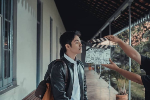 Tampil Kece dan Makin Cool, Inilah 12 Potret Angga Yunanda Pakai Jaket