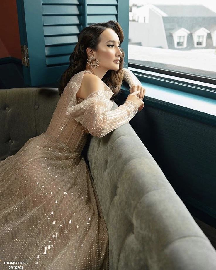 Bella Aprilia Disebut Gadis Pilihan Ivan Gunawan, Intip 10 Pesonanya