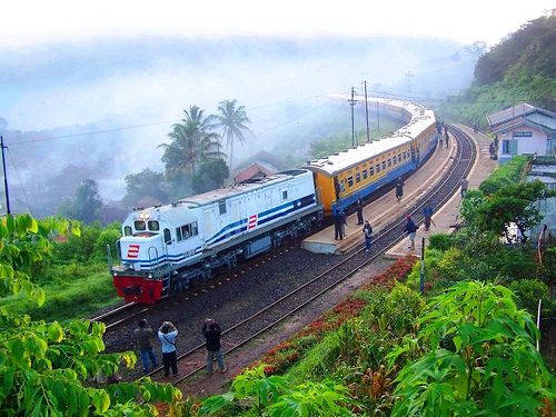 49 Kecelakaan di Jalur KA Pantura, Enam Tewas, Delapan Luka Berat