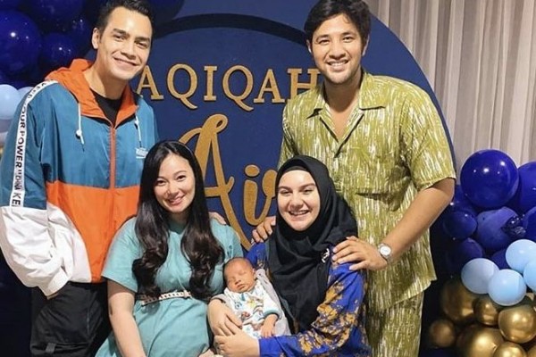 10 Momen Sederhana Akikah Baby Air Rumi, Putra Irish Bella-Ammar Zoni