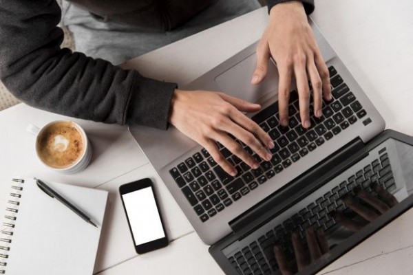 10 Cara Memperbaiki Keyboard Laptop Tanpa ke Service Center